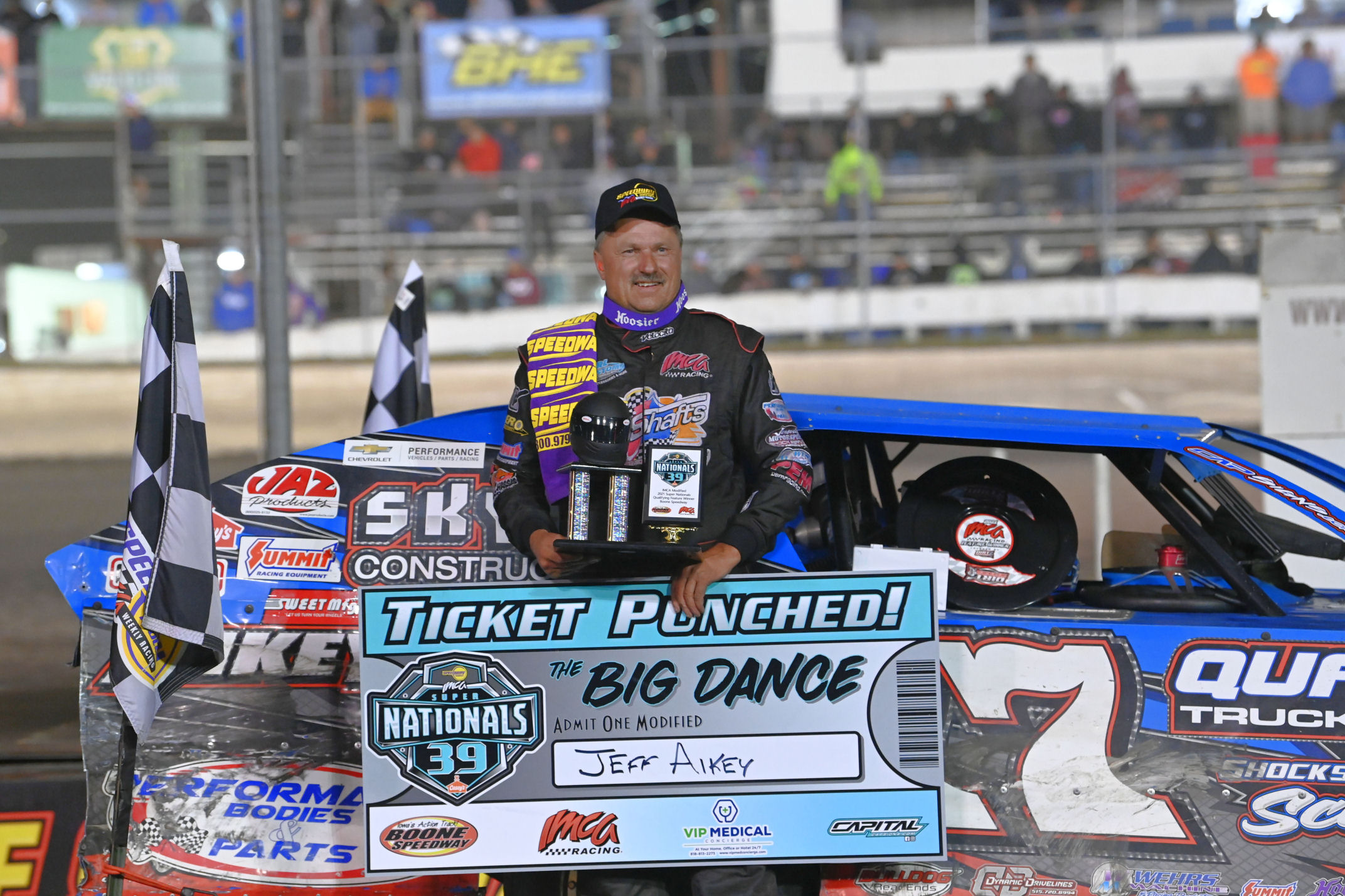 Convincing Super Nationals qualifying wins for Aikey, Ward IMCA