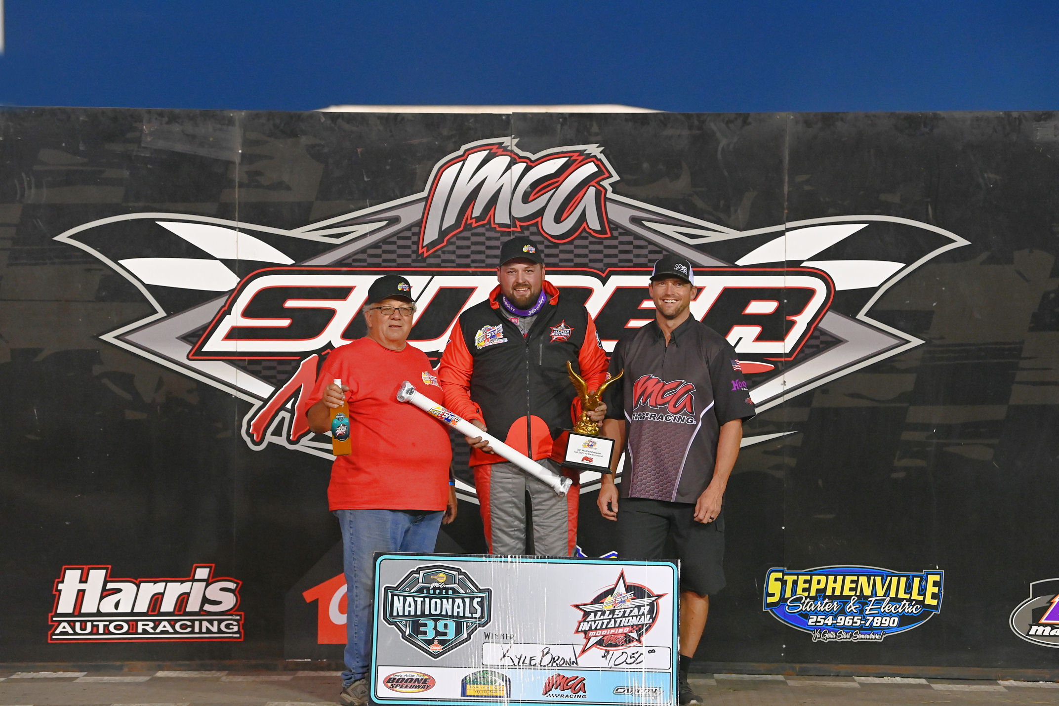 Brown stars in IMCA Modified AllStar race at Super Nationals IMCA