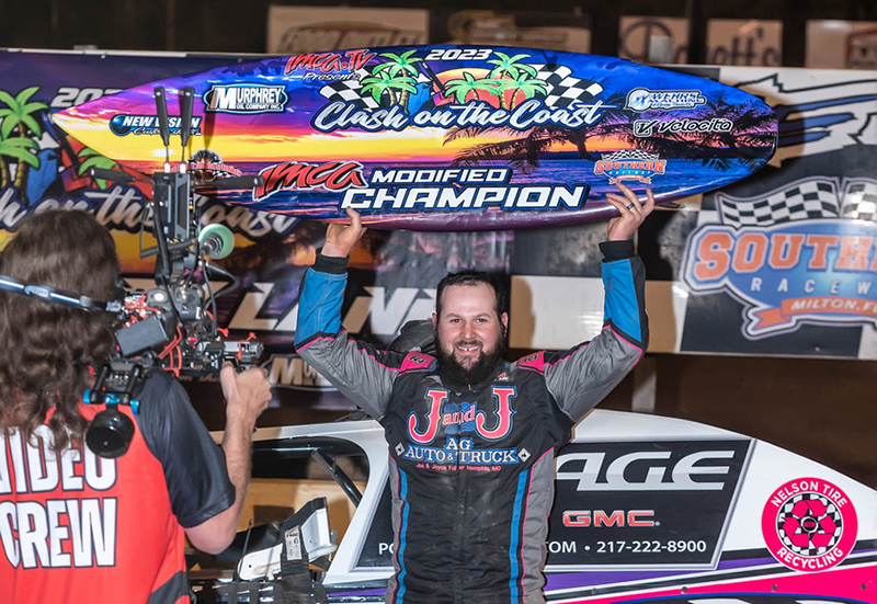 Becerra is incredible in IMCA Clash on the Coast title